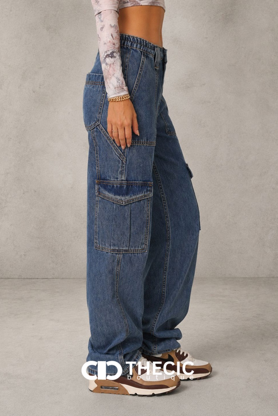 Denim Wide-Leg Cargo Pants with Utility Pockets