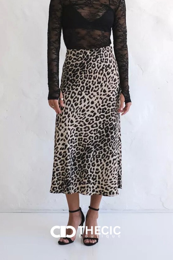Flowy Leopard Print A-Line Midi Skirt