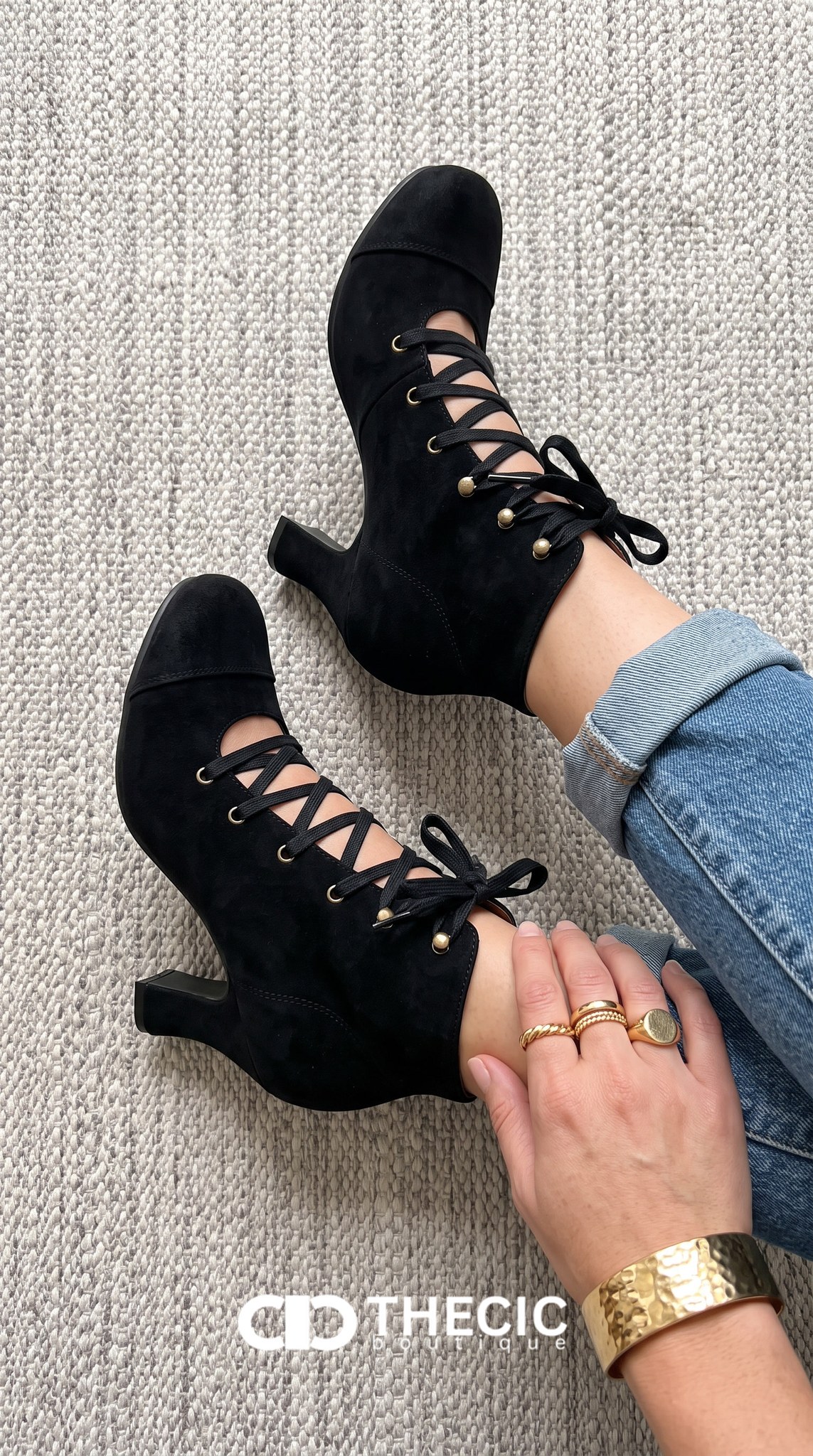 Lace-Up Cap Toe Block Heel Ankle Boots