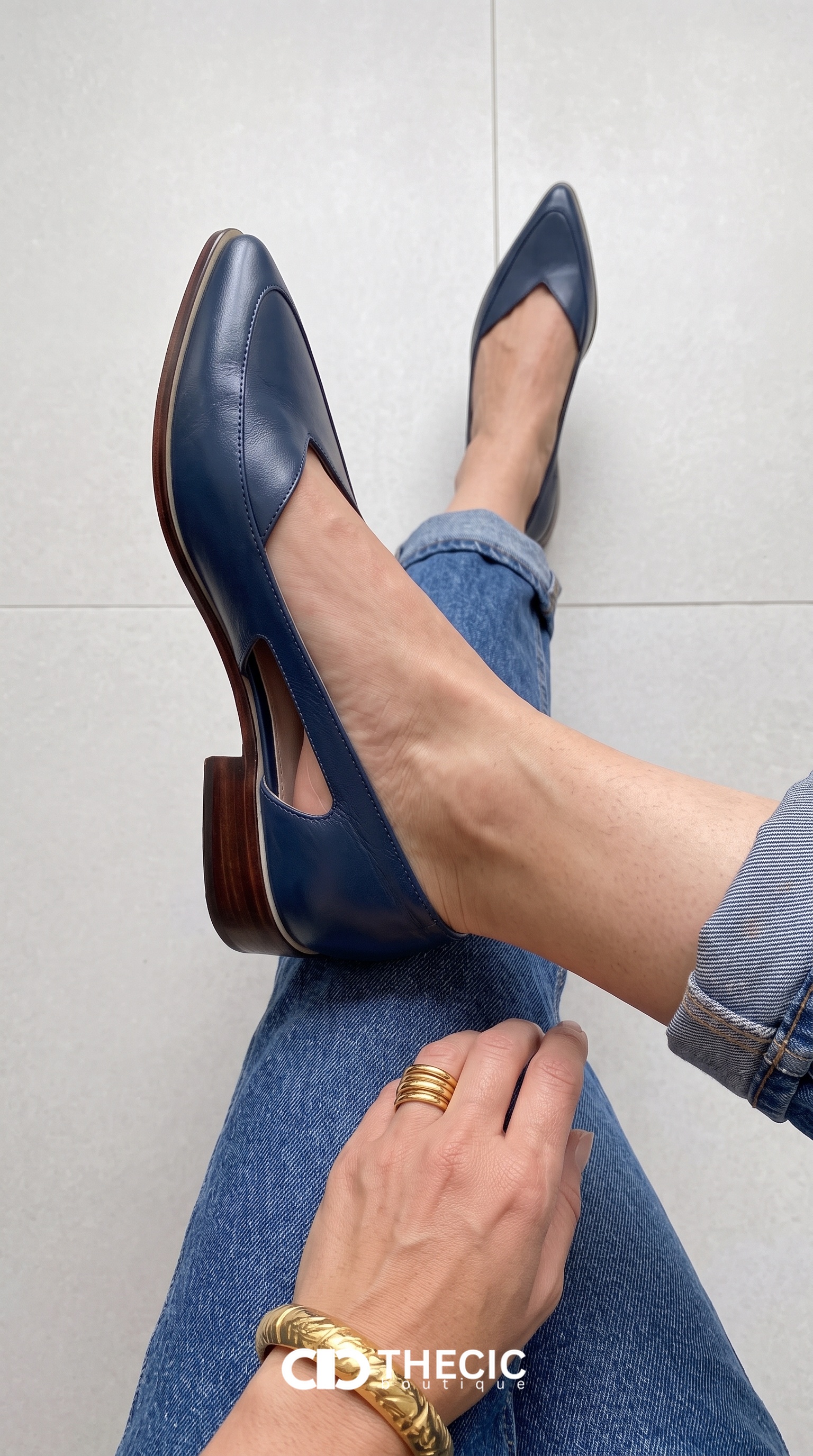 Leather Pointed-Toe Cutout Slip-On Flats