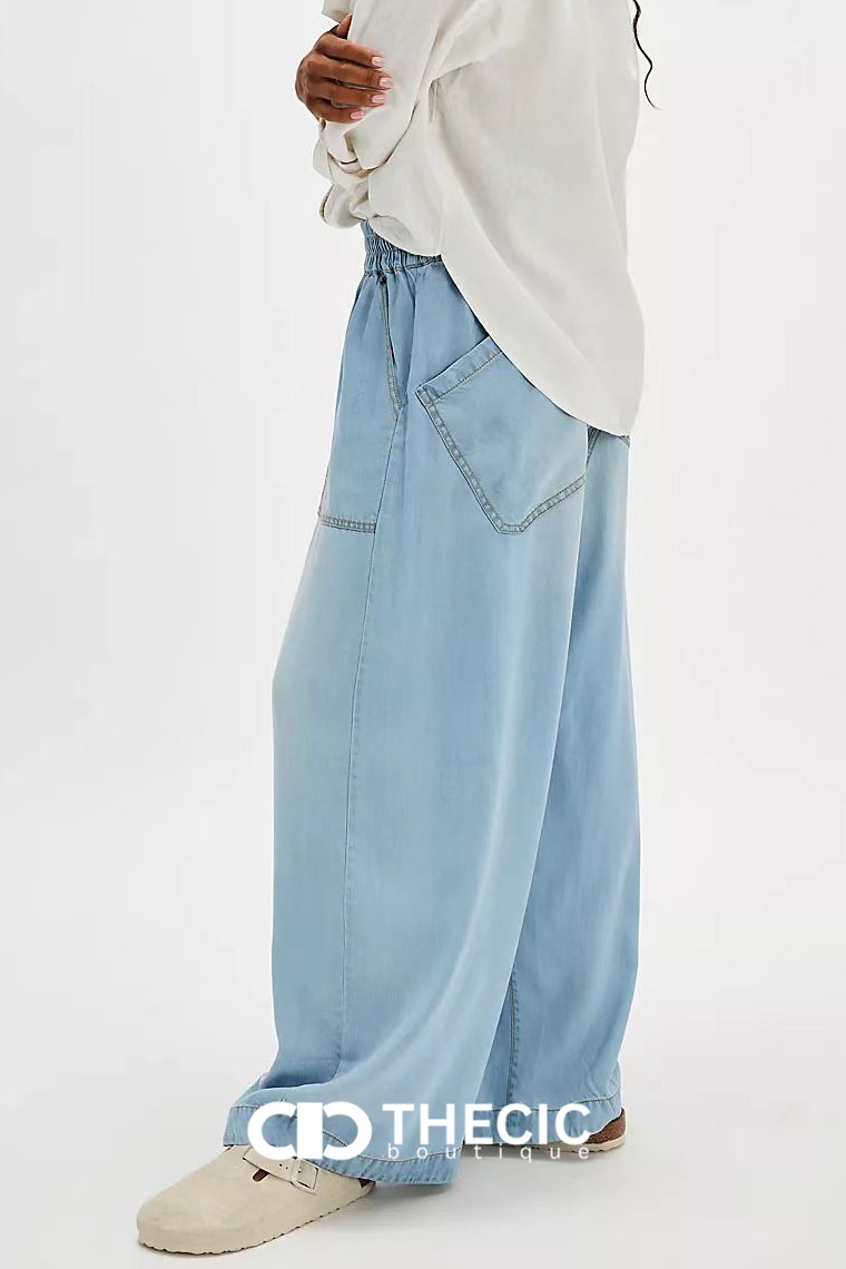 Light Wash Elastic Waist Wide Leg Pants