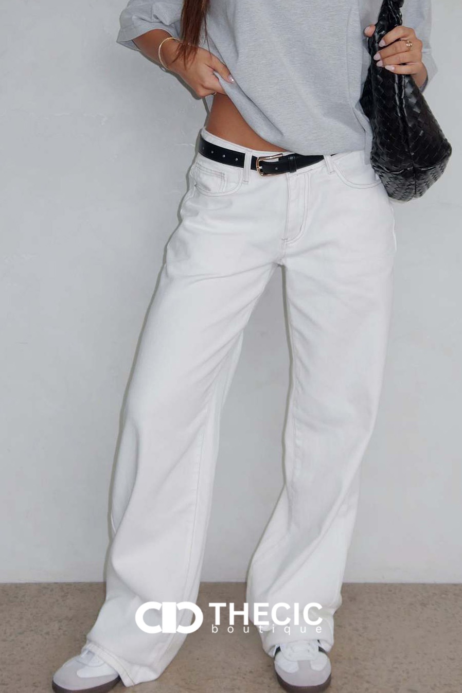 Low Rise Relaxed Fit Denim Wide-Leg Pants