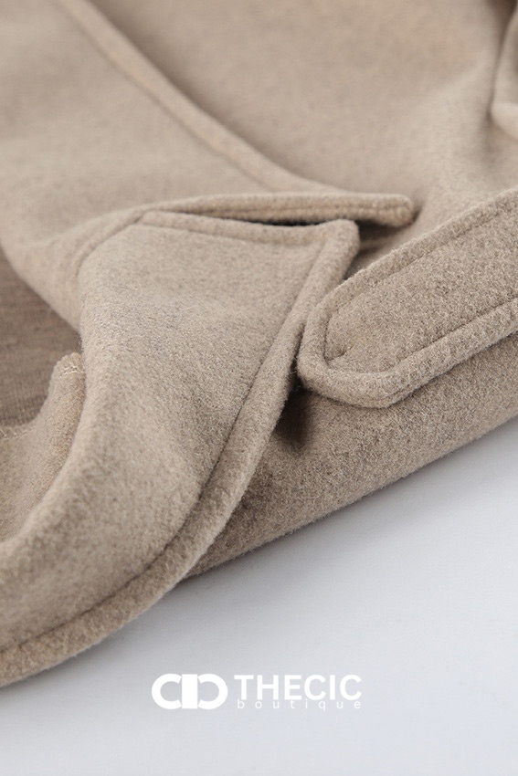 Notched Lapel Cropped Shoulder Epaulet Jacket