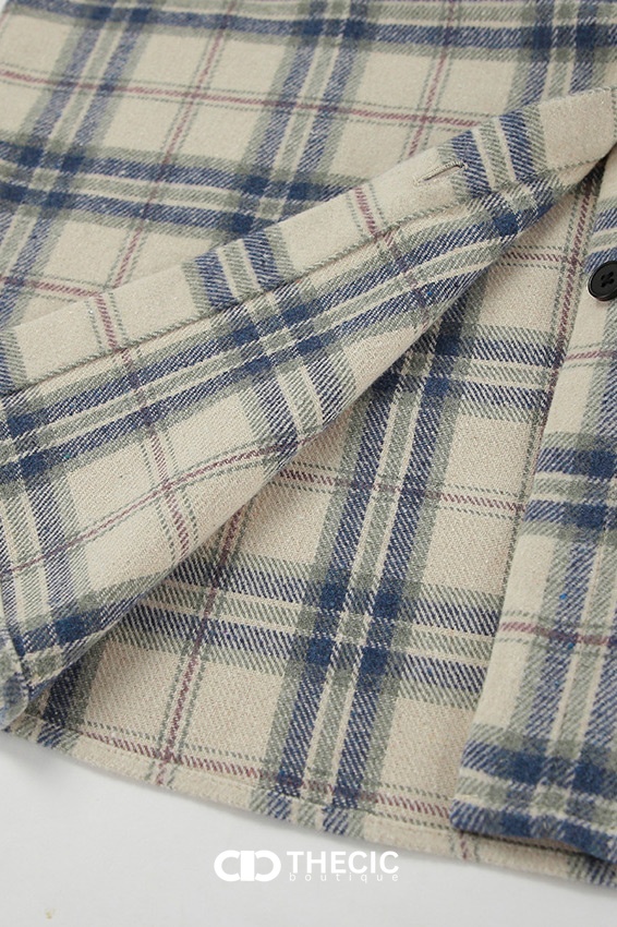 Oversized Plaid Flannel Button-Down Shirt