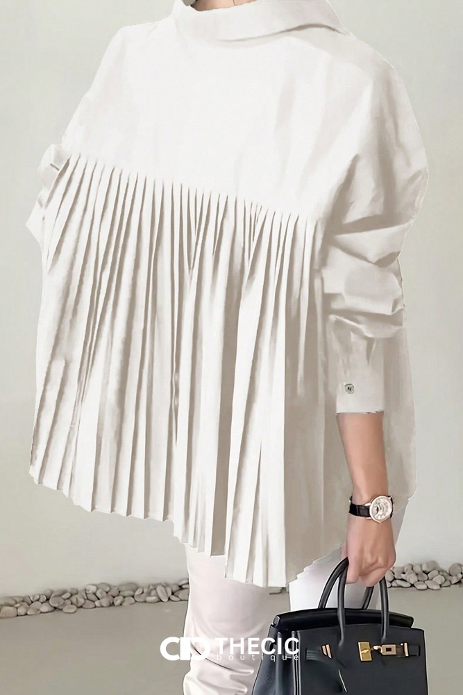 Pleated Back Button-Down Relaxed Fit Blouse