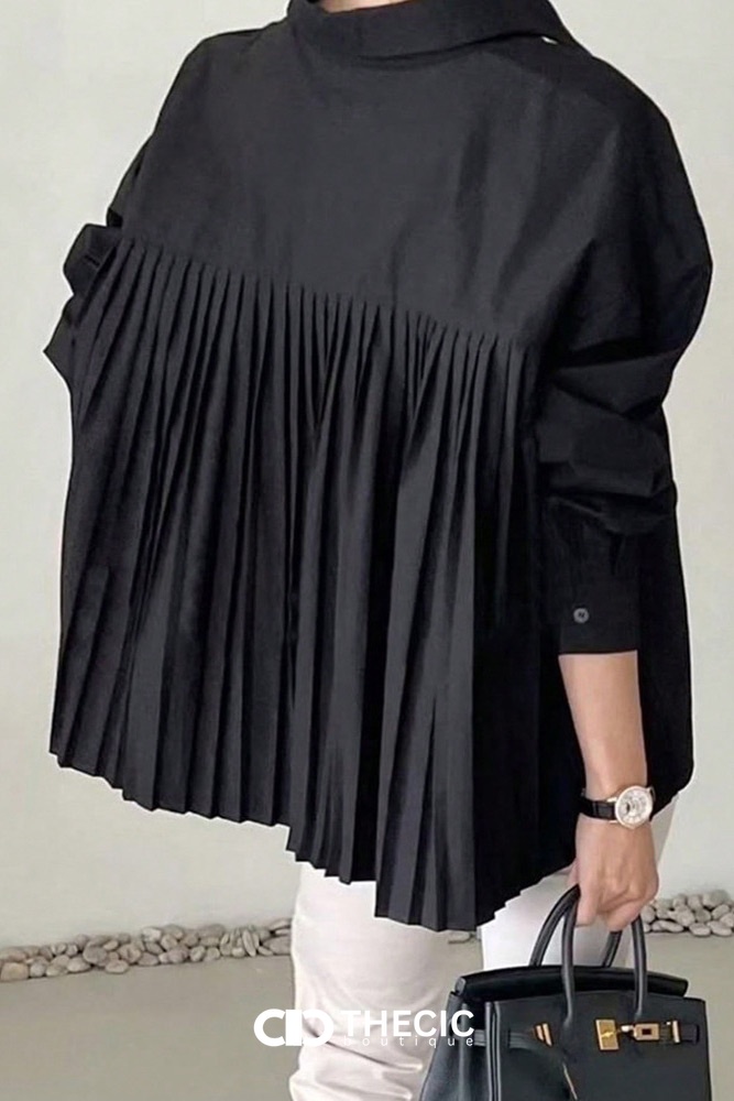 Pleated Back Button-Down Relaxed Fit Blouse