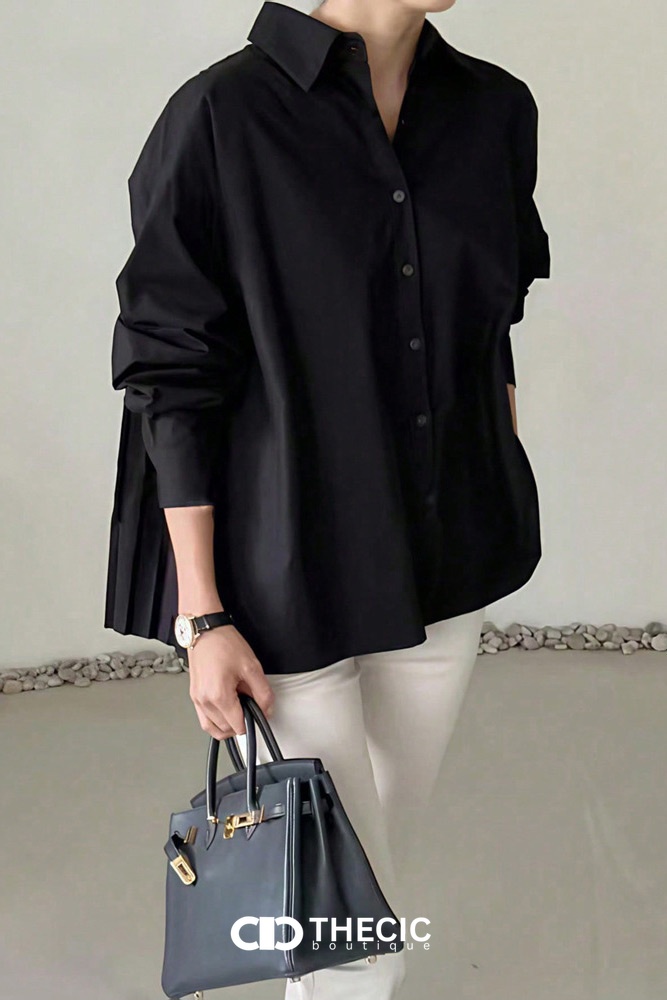 Pleated Back Button-Down Relaxed Fit Blouse