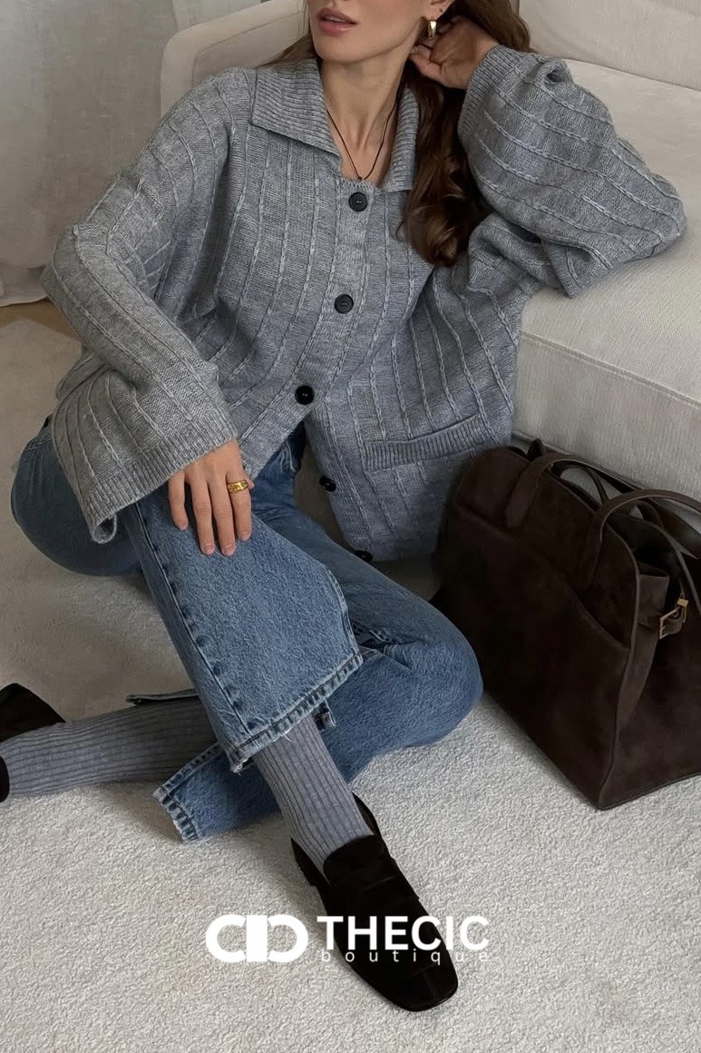 Ribbed Knit Collared Button-Front Wide-Sleeve Cardigan