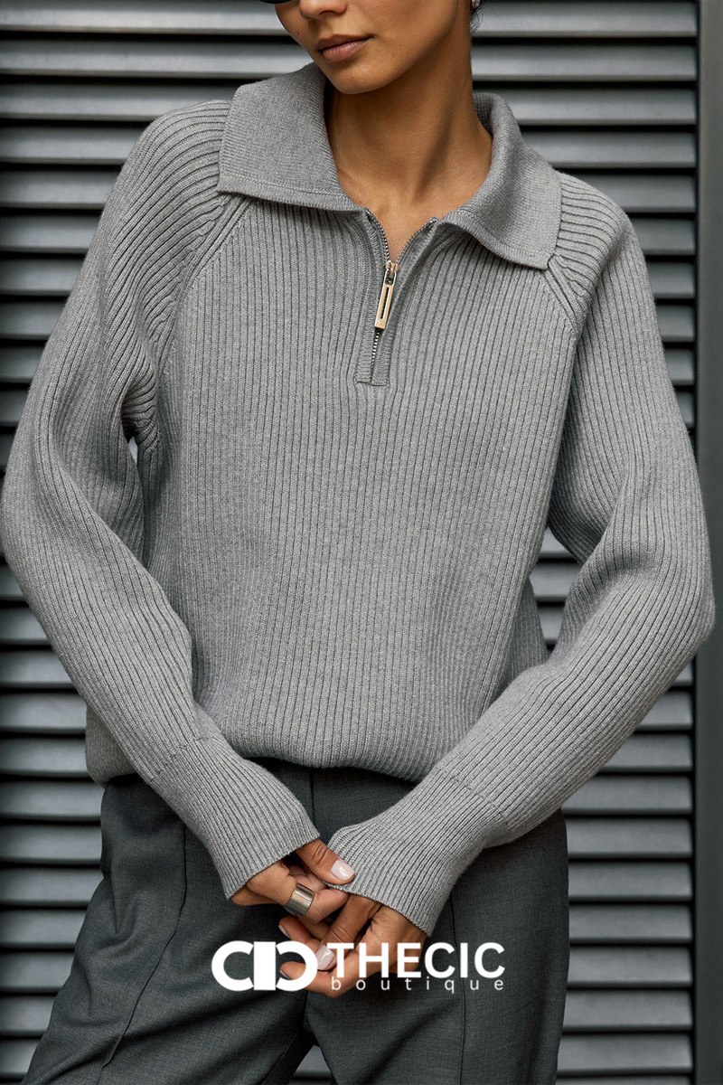 Ribbed Knit Polo Collar Quarter-Zip Sweater