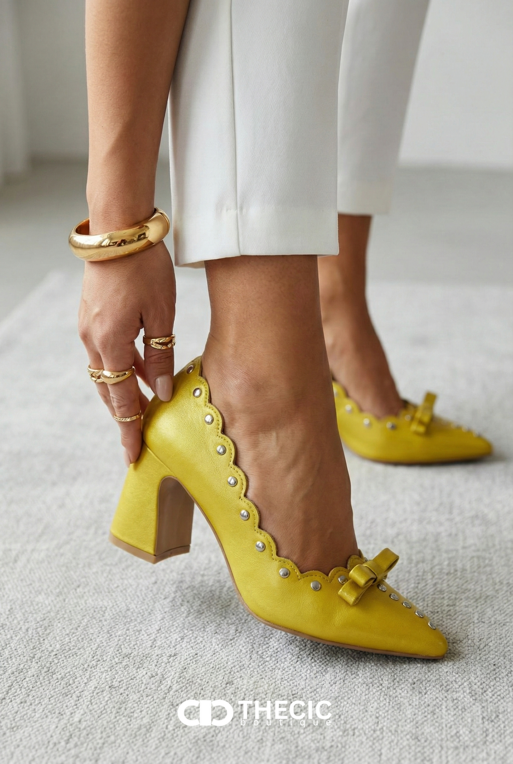 Scalloped Edge Studded Pointed-Toe Block Heel Pumps