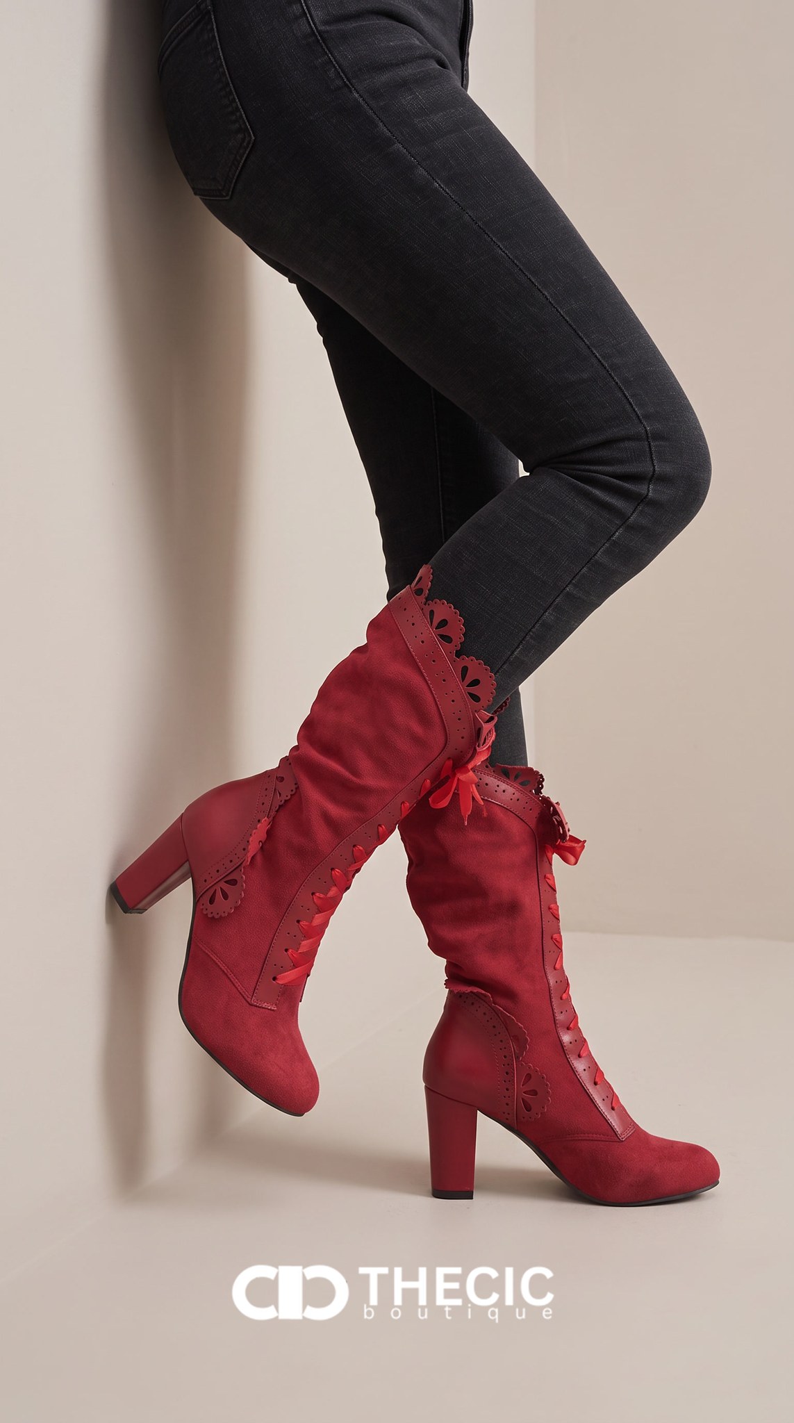 Scalloped Trim Lace-Up Block Heel Mid-Calf Boots