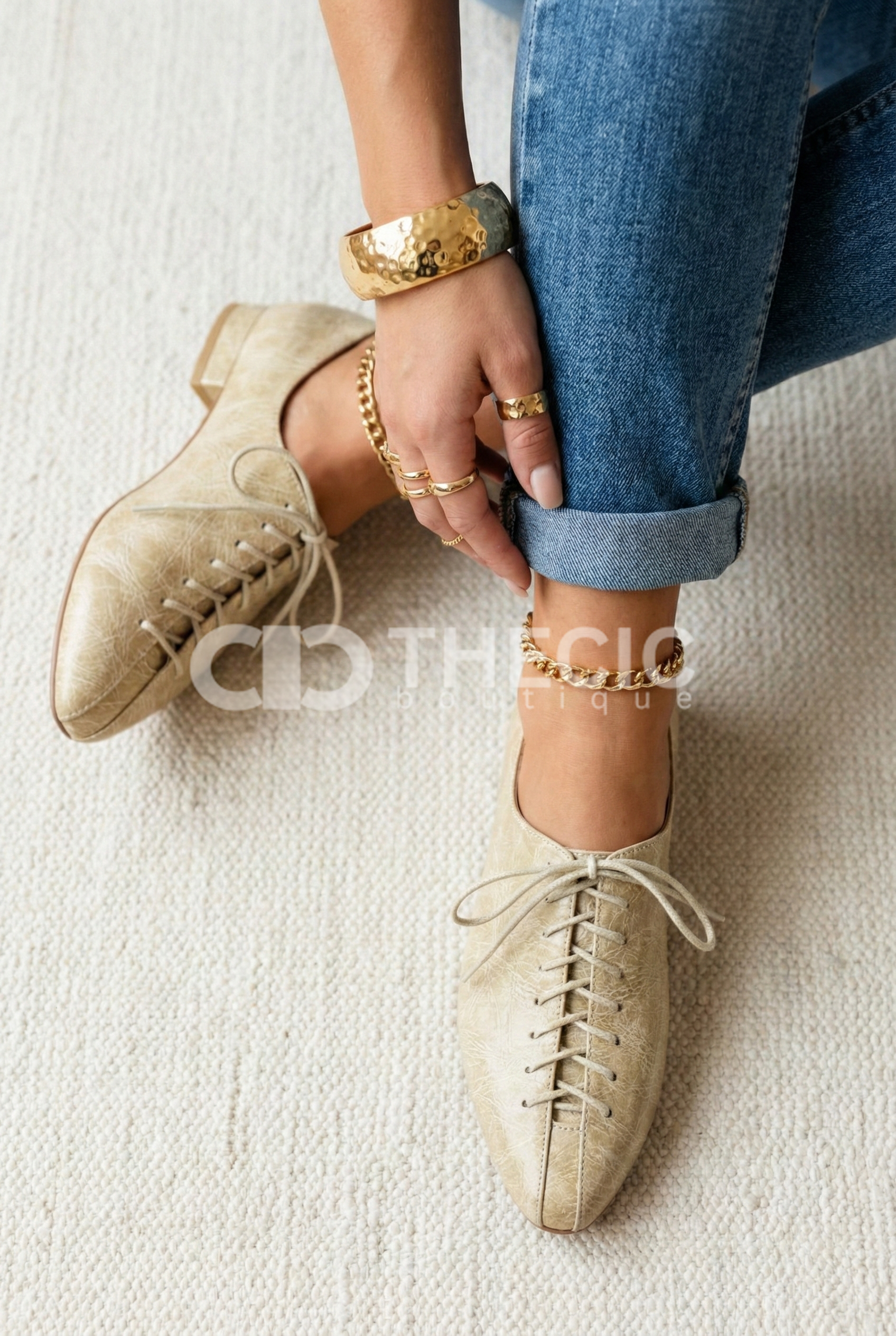 Textured Leather Pointed-Toe Lace-Up Flats