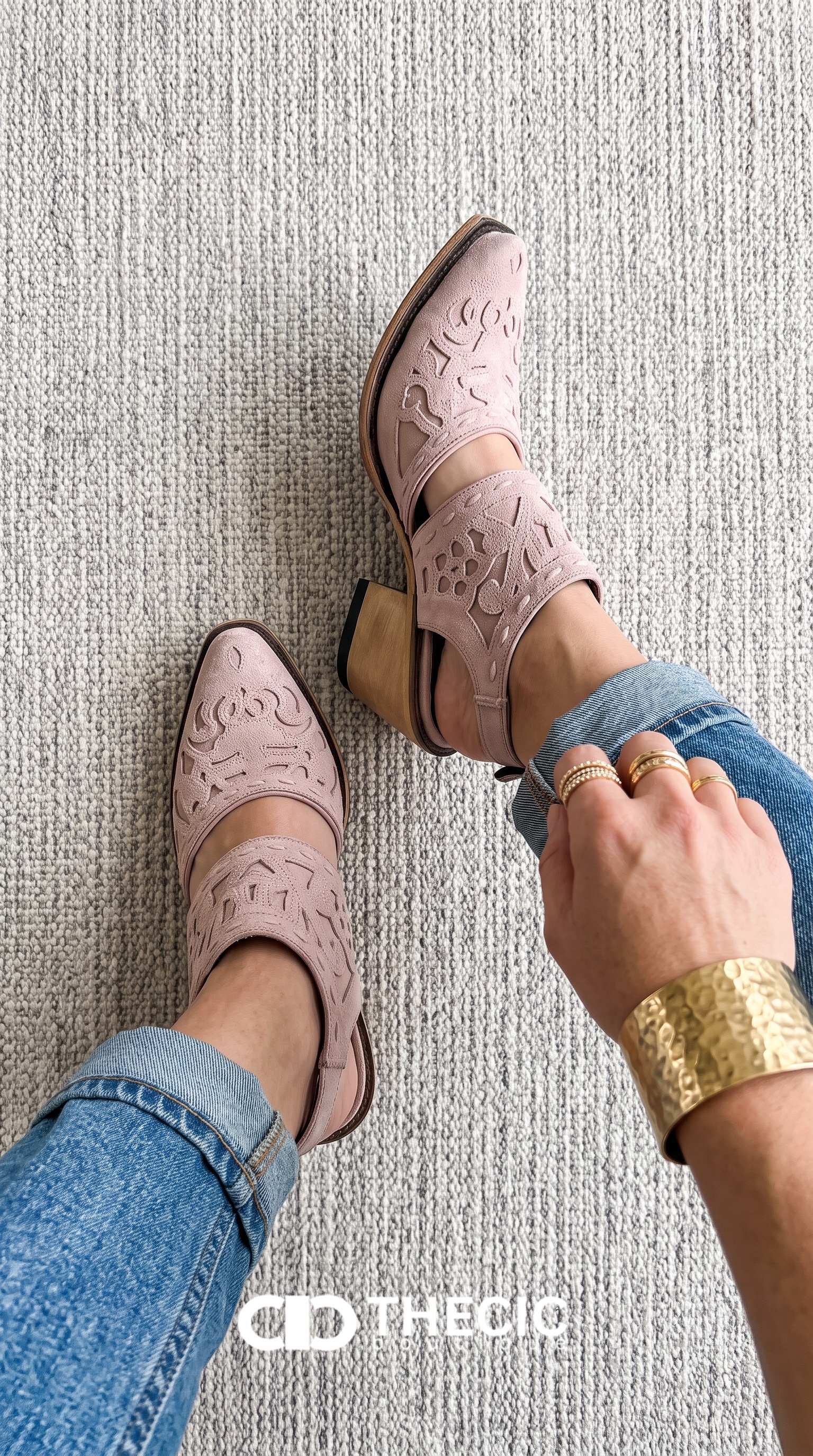 Western-Inspired Patterned Pointed-Toe Block Heel Mules