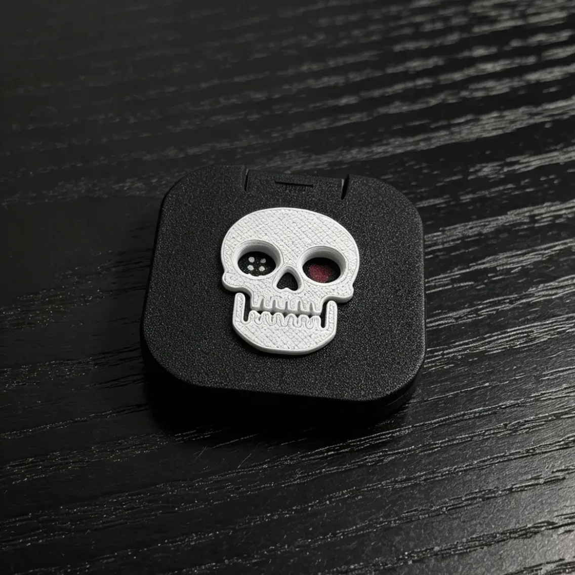 💀 Skull Fidget Toy – Fun Pocket Stress Relief Gadget