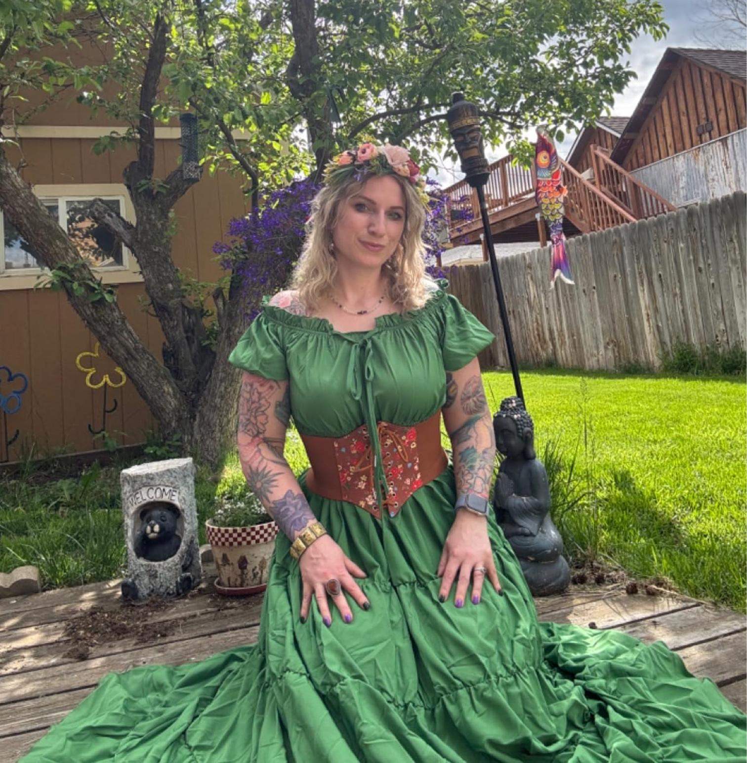 Renaissance Costume Women Medieval Irish Under Dress Retro Gown Wench Peasant Smocked Waist Long Dresses Halloween Costumes Girls Party Outfit Gothic Dress 6531-D1 Shortsleeve Minimalist