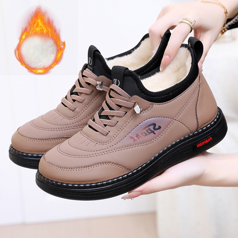 Women's winter shoes with soft sole and plush lining