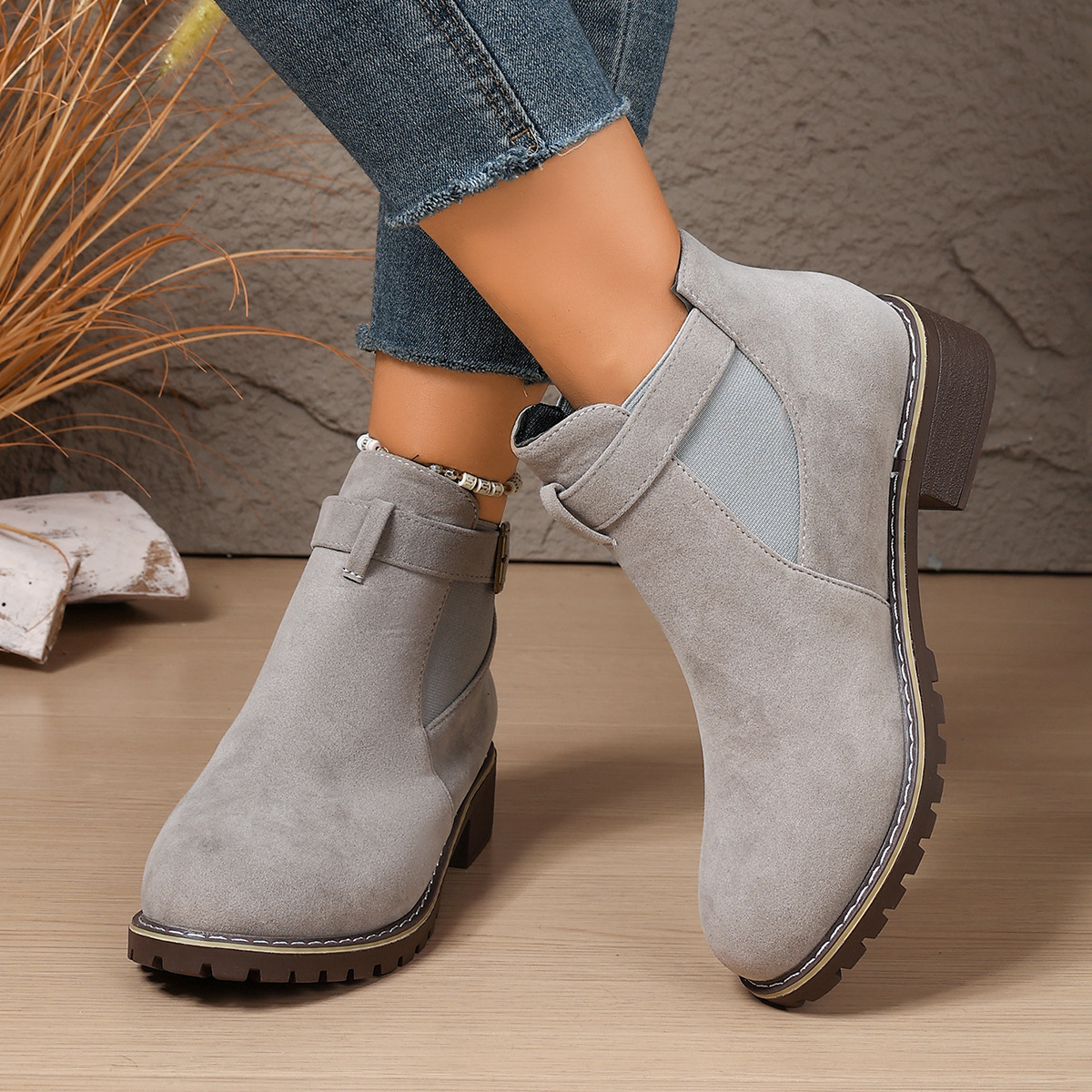 women's retro flat boots