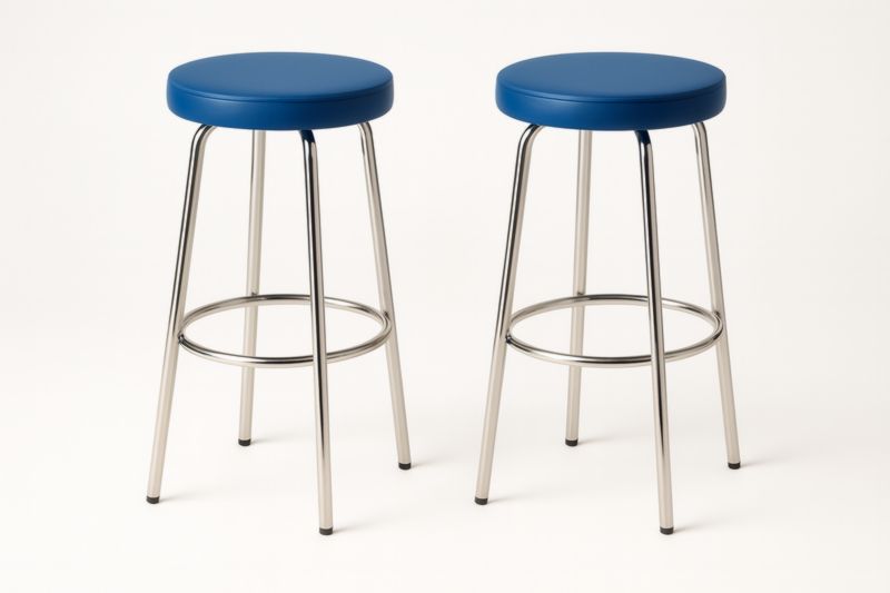 Lot de 2 tabourets en acier chromé avec assise en polyuréthane bleu et repose-pieds – 75×30 cm-Selvaranest