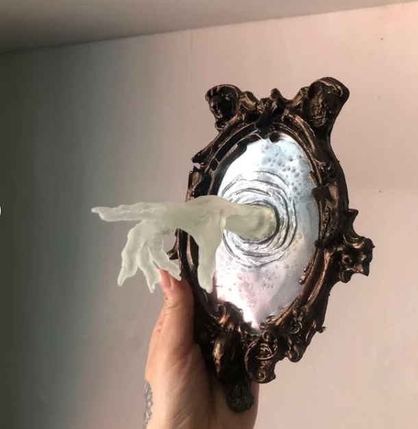 3D Creepy Hand Emerging Mirror Wall Decor – Gothic Horror Halloween Decoration