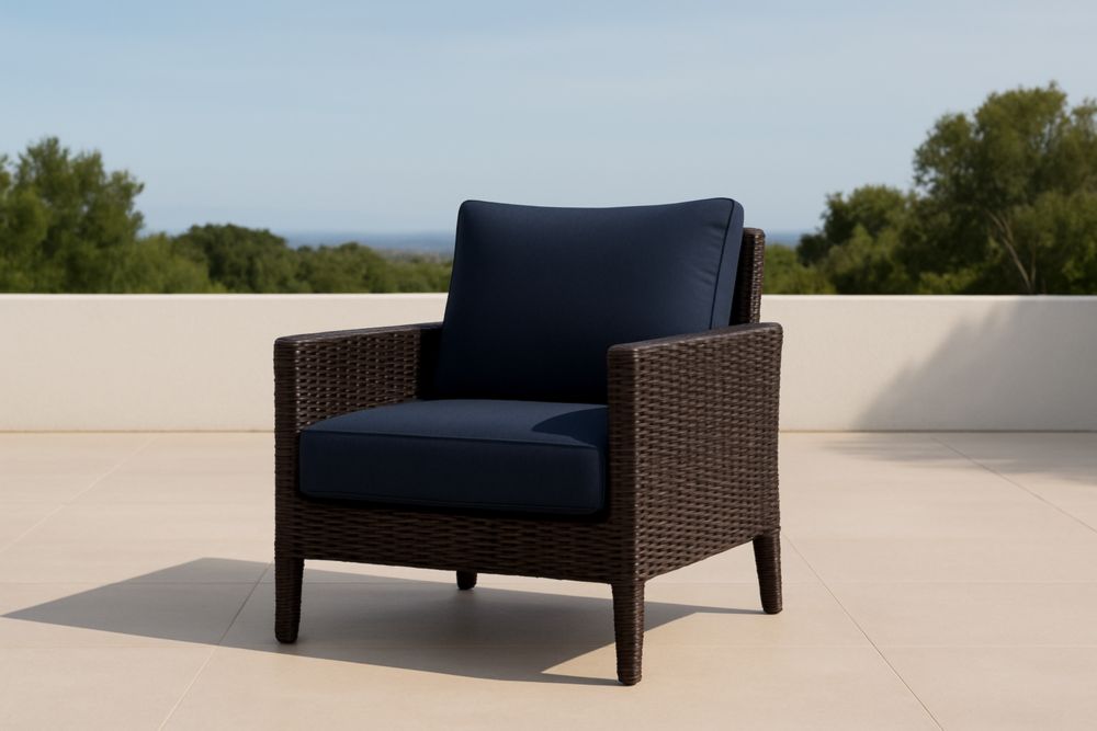 Fauteuil d'extérieur en synthétique brun coussins polyester bleu