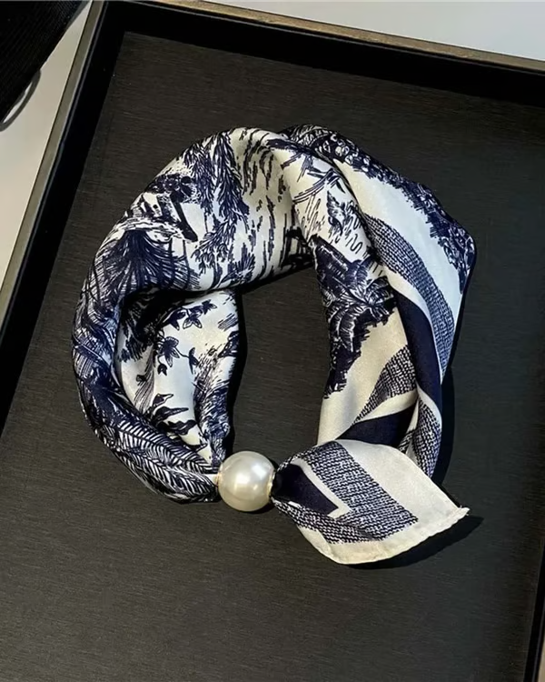 🔥Hot Sale Promotion-49% OFF-🎁🌹Effortless Glamour：Pearl Chain Scarf 🧣