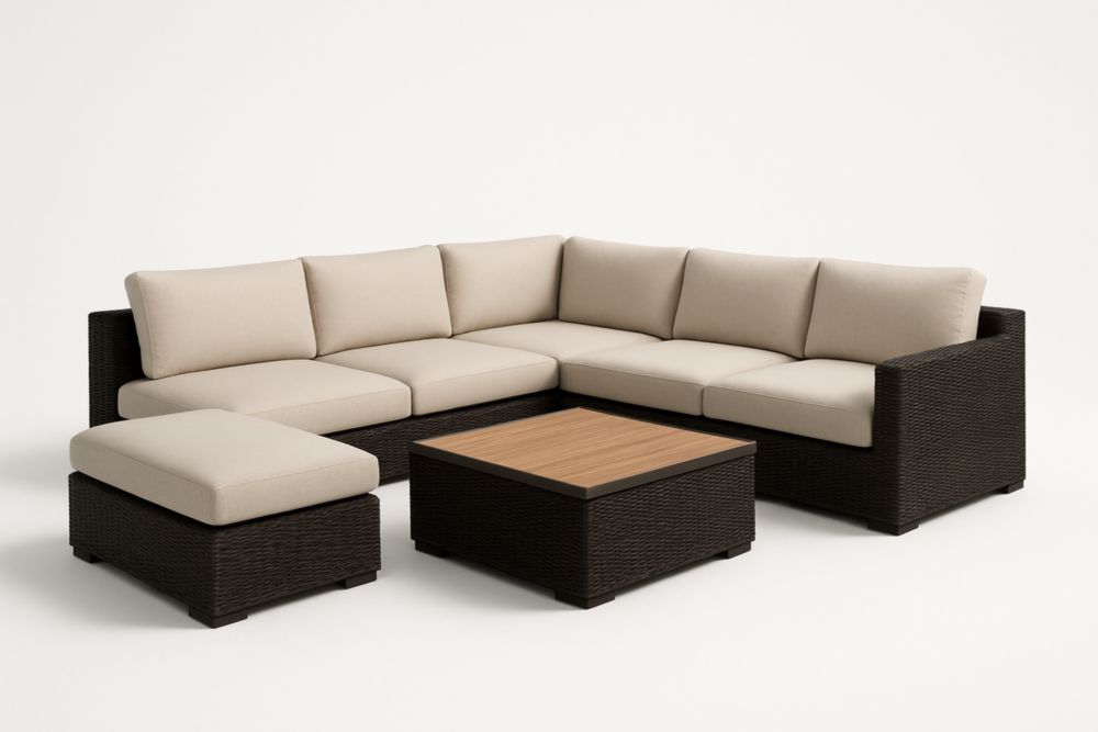 Set Divano ad angolo in rattan sintetico con tavolino in legno e cuscini color Beige