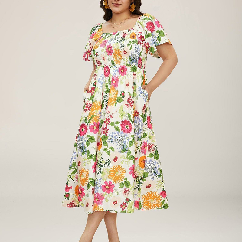 🌸Summer Hot Sale 70% OFF💃Floral Smocked Square Neck Midi Dress with Pockets