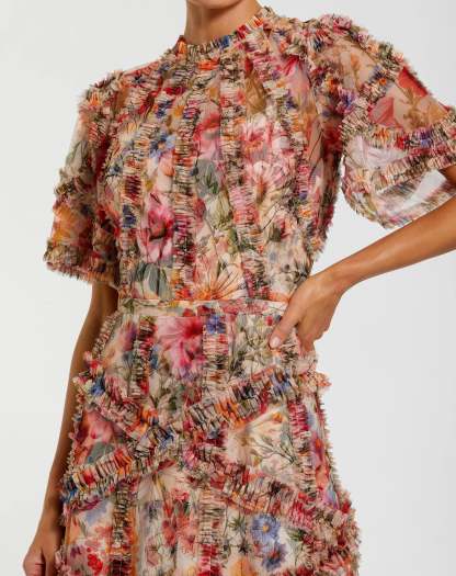 Vestido midi floral multicolor con detalles de volantes