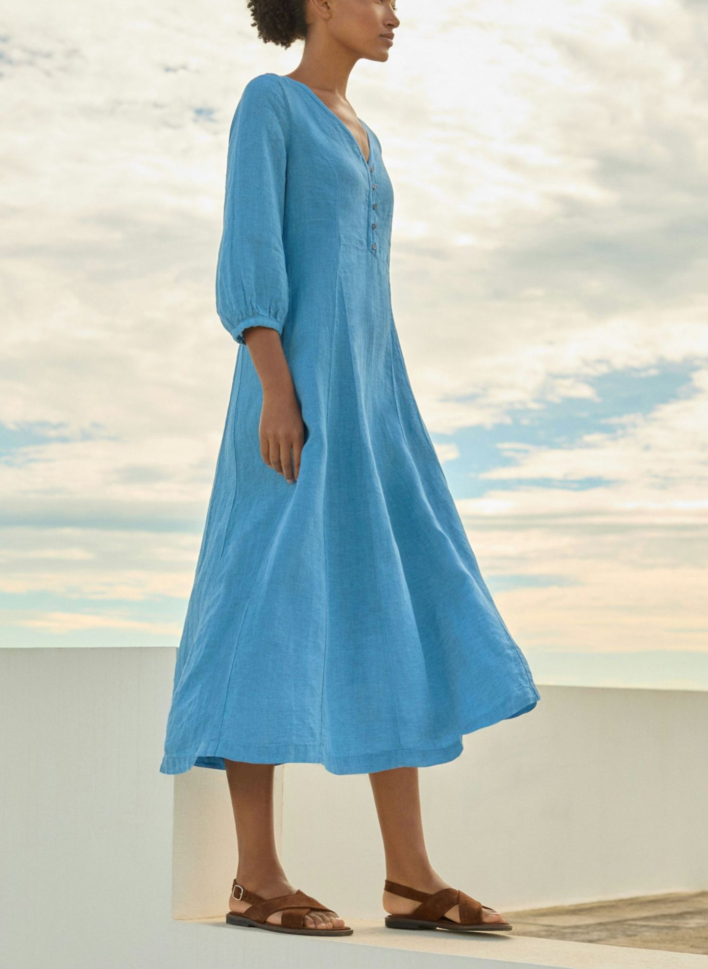 Vestido con detalle de godet