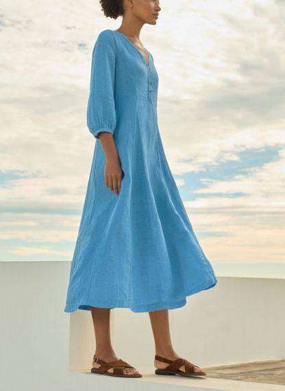 Vestido con detalle de godet