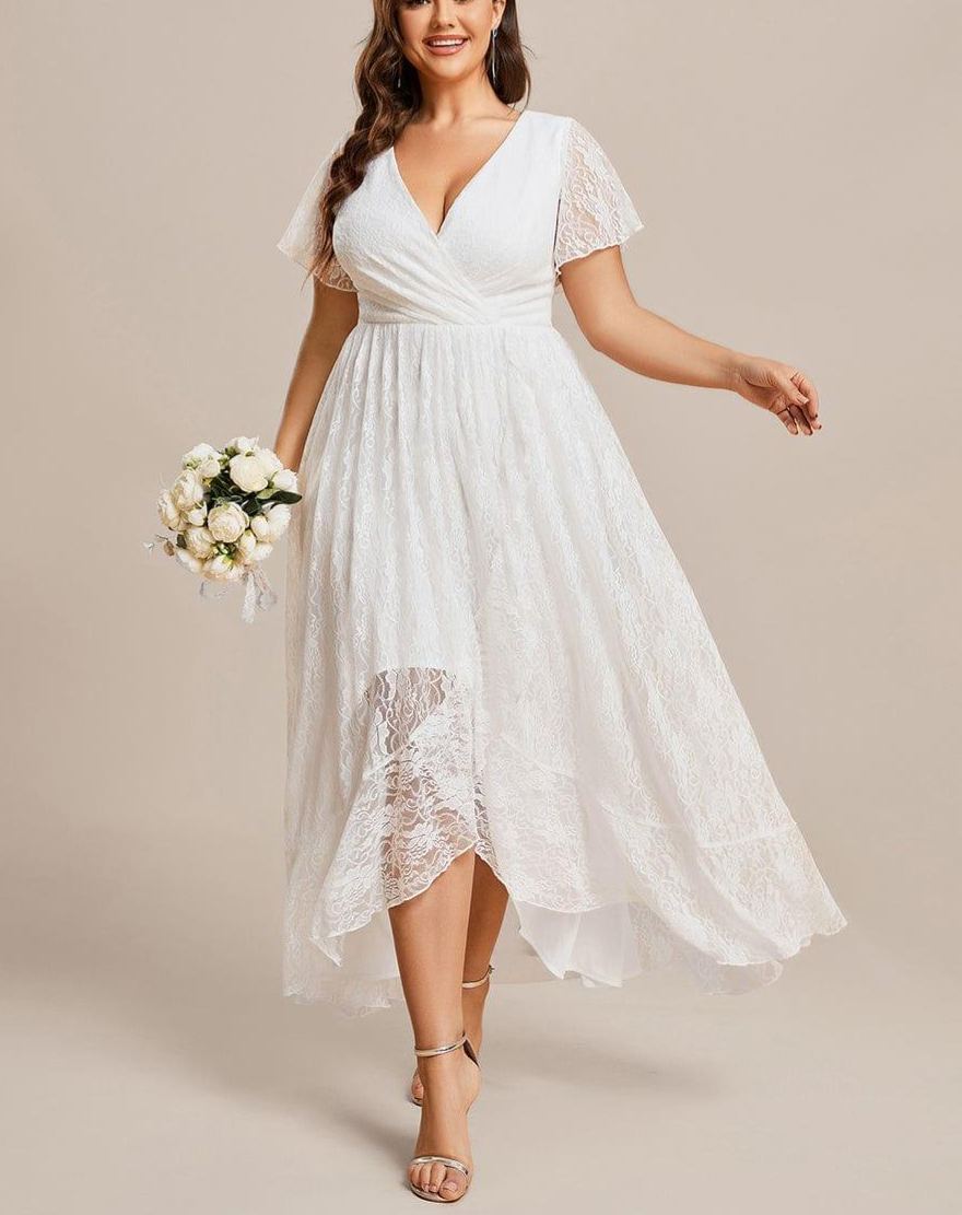 Precioso vestido de novia ELISE de talla grande, manga corta, cuello en V con volantes y corte en A, de encaje, ideal para invitadas de boda.