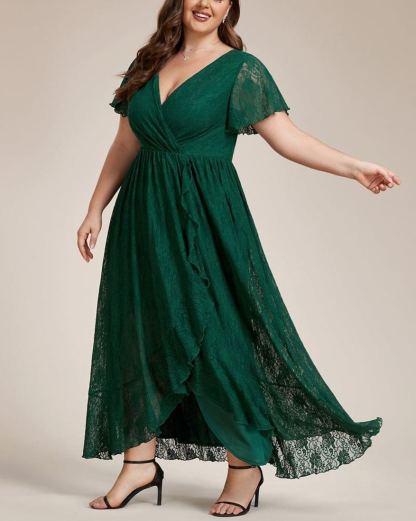 Precioso vestido de novia ELISE de talla grande, manga corta, cuello en V con volantes y corte en A, de encaje, ideal para invitadas de boda.