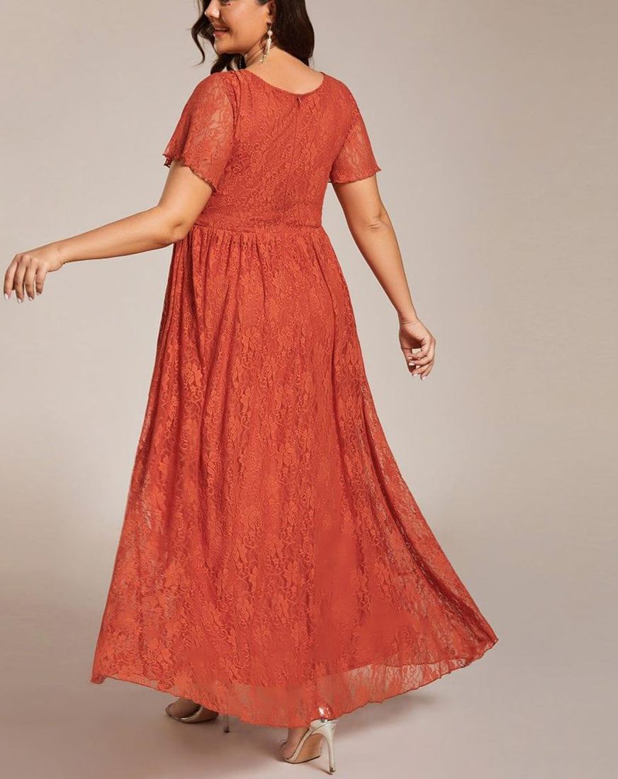 Precioso vestido de novia ELISE de talla grande, manga corta, cuello en V con volantes y corte en A, de encaje, ideal para invitadas de boda.