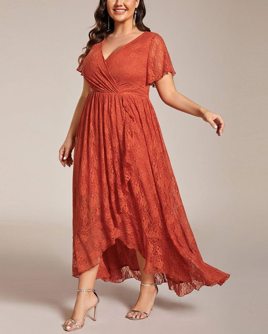 Precioso vestido de novia ELISE de talla grande, manga corta, cuello en V con volantes y corte en A, de encaje, ideal para invitadas de boda.