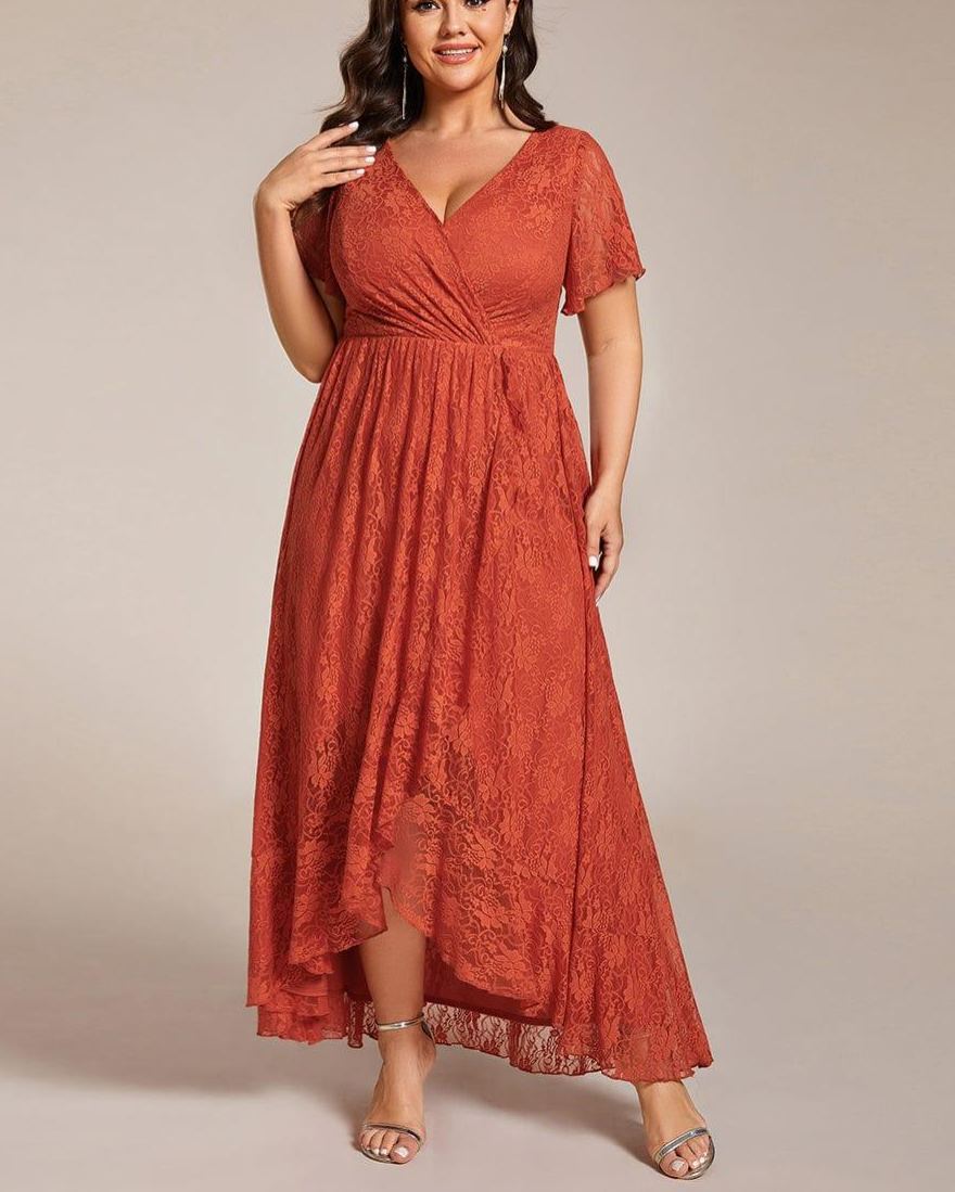 Precioso vestido de novia ELISE de talla grande, manga corta, cuello en V con volantes y corte en A, de encaje, ideal para invitadas de boda.