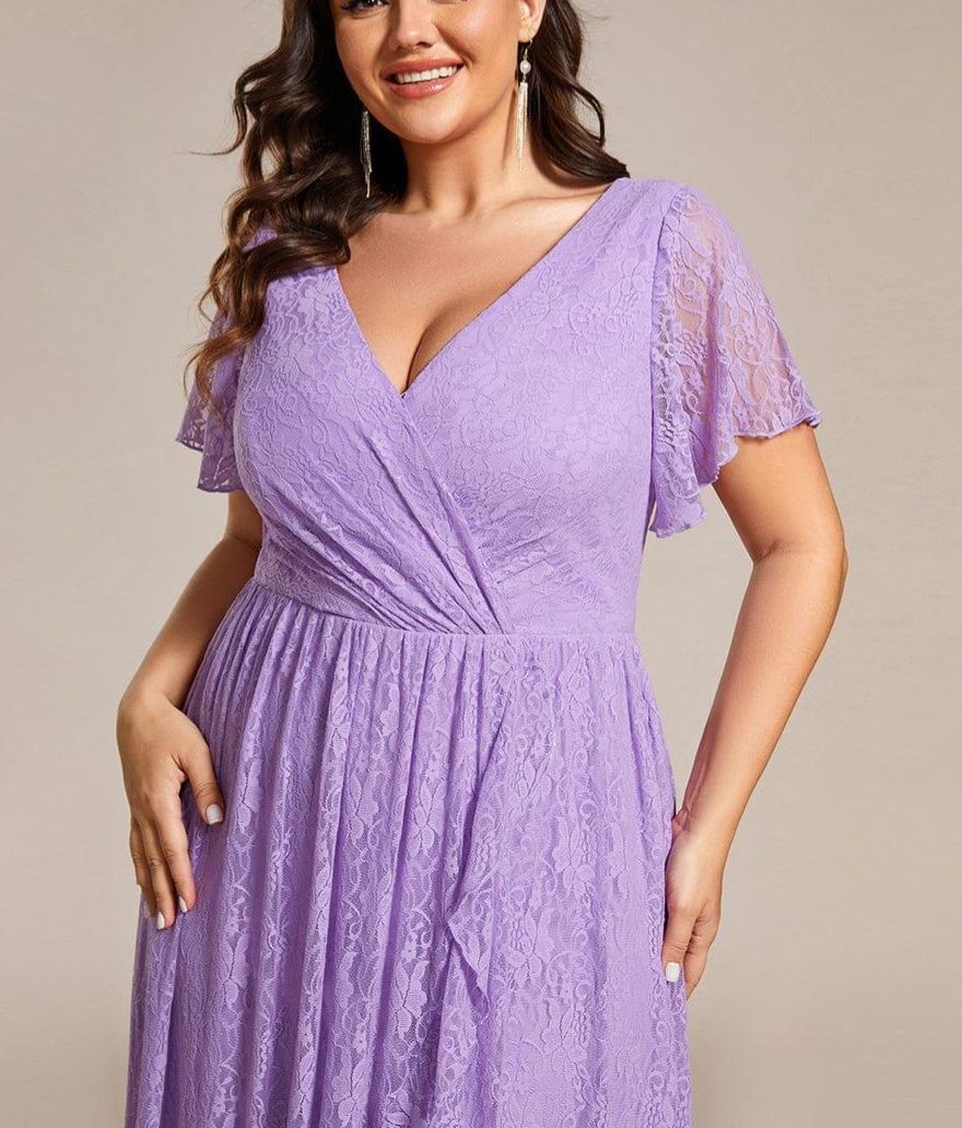 Precioso vestido de novia ELISE de talla grande, manga corta, cuello en V con volantes y corte en A, de encaje, ideal para invitadas de boda.