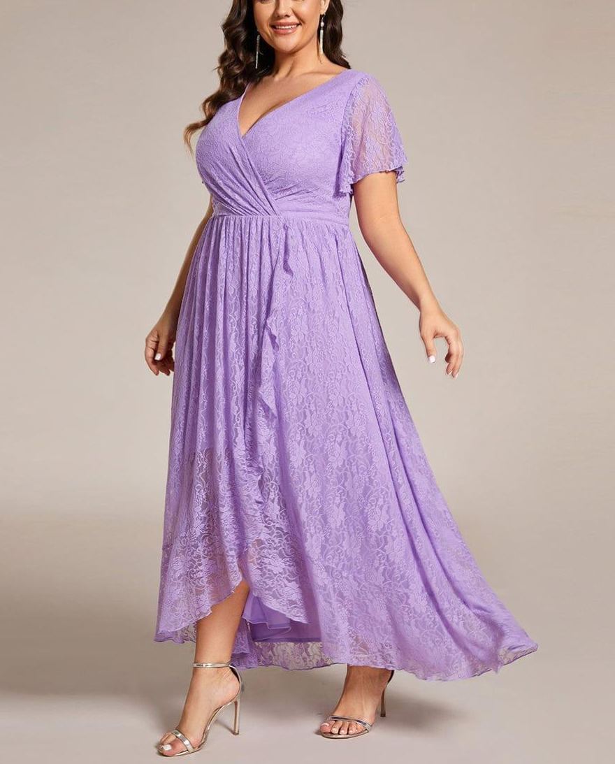 Precioso vestido de novia ELISE de talla grande, manga corta, cuello en V con volantes y corte en A, de encaje, ideal para invitadas de boda.