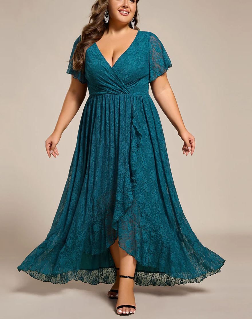 Precioso vestido de novia ELISE de talla grande, manga corta, cuello en V con volantes y corte en A, de encaje, ideal para invitadas de boda.