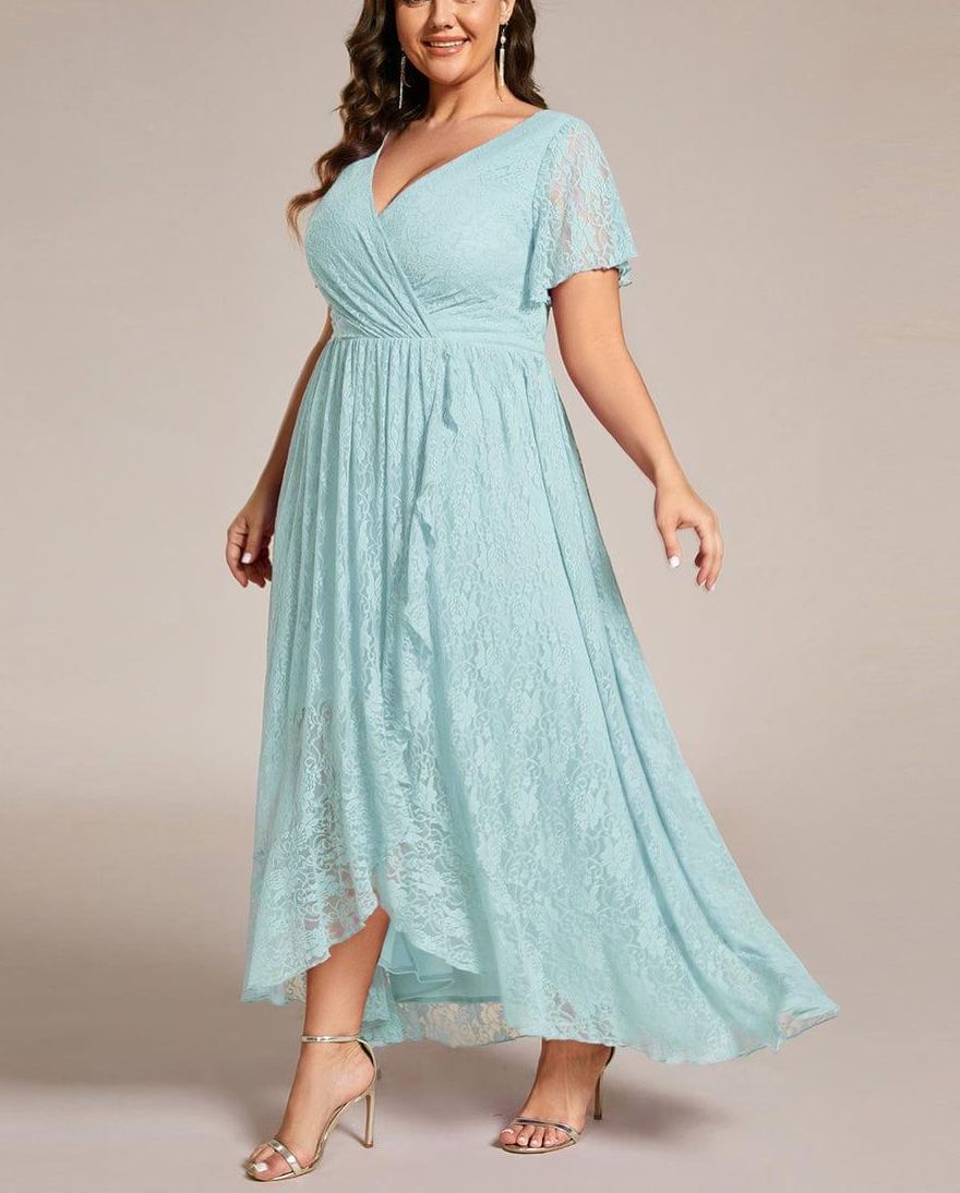 Precioso vestido de novia ELISE de talla grande, manga corta, cuello en V con volantes y corte en A, de encaje, ideal para invitadas de boda.