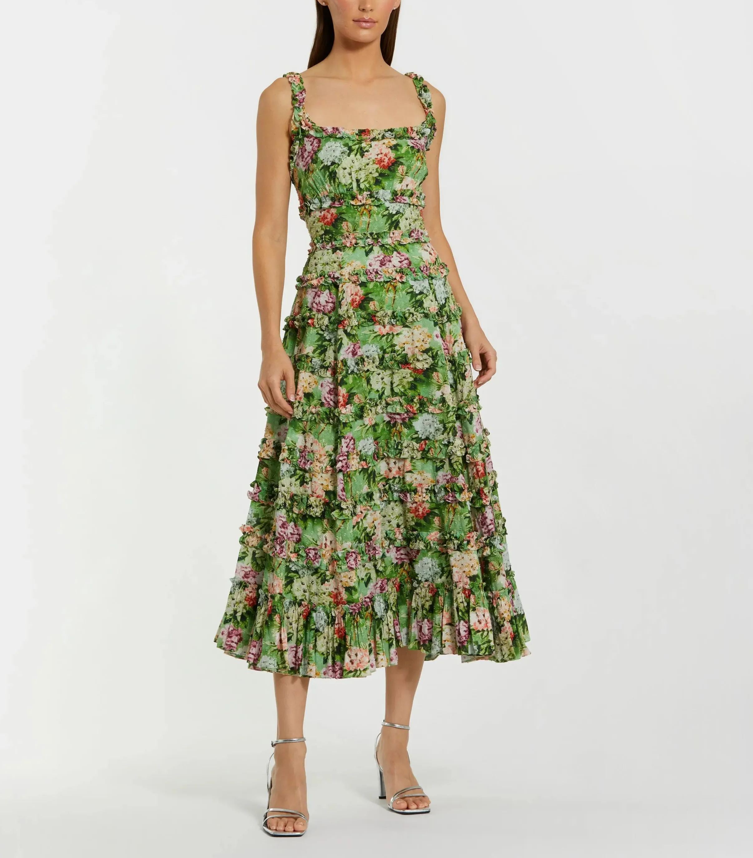 Vestido midi verde con volantes y estampado floral, escote cuadrado