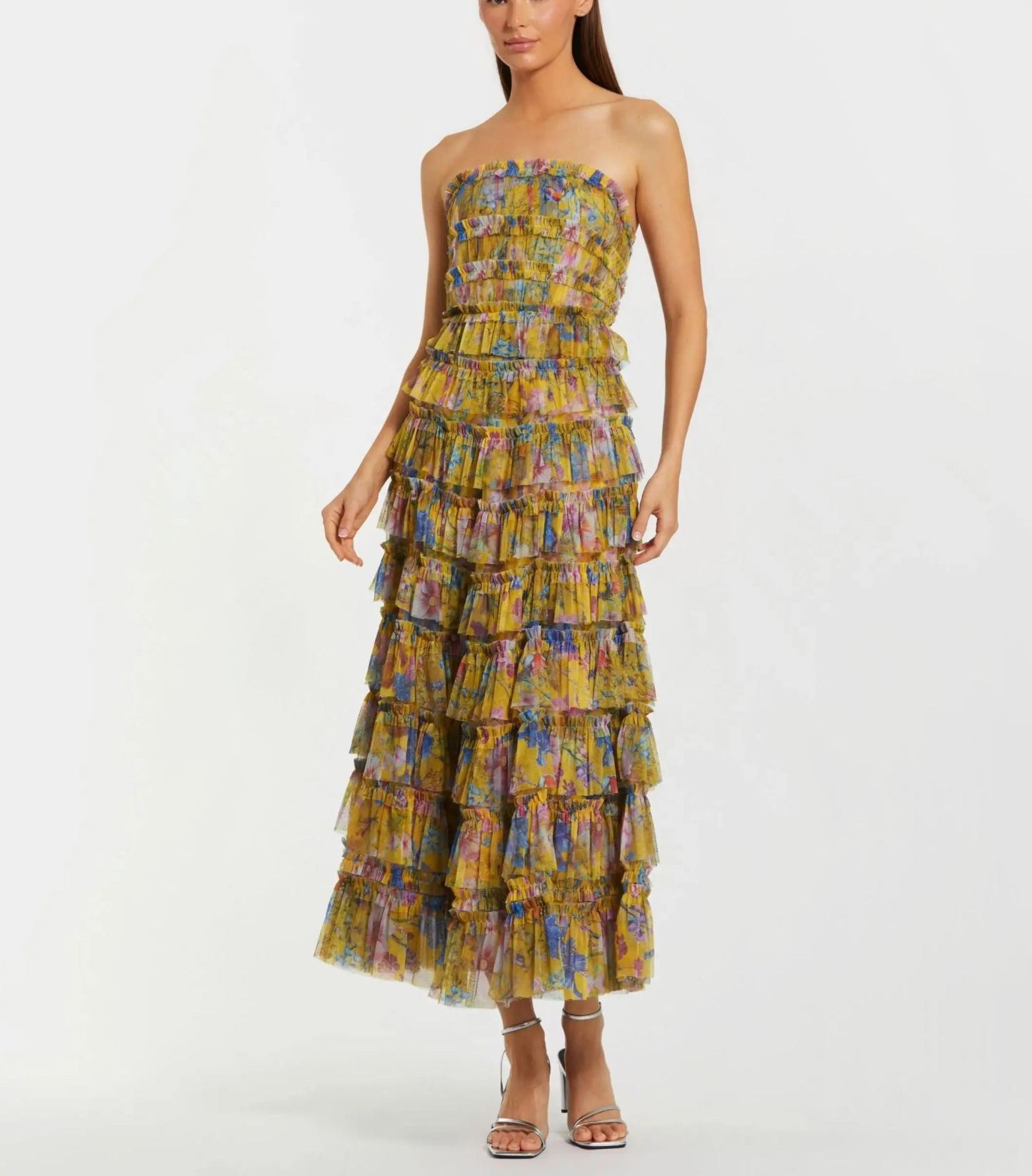 Vestido largo amarillo sin tirantes con volantes y estampado floral