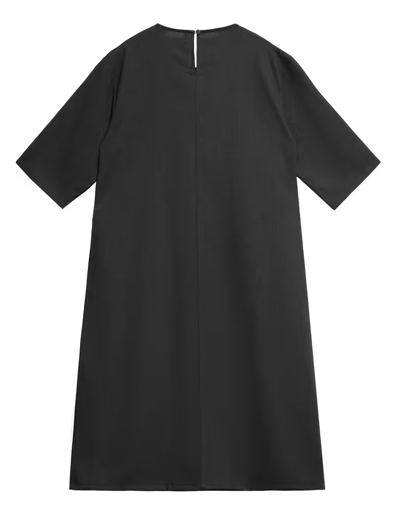 Vestido de lino liso de cuello redondo para verano