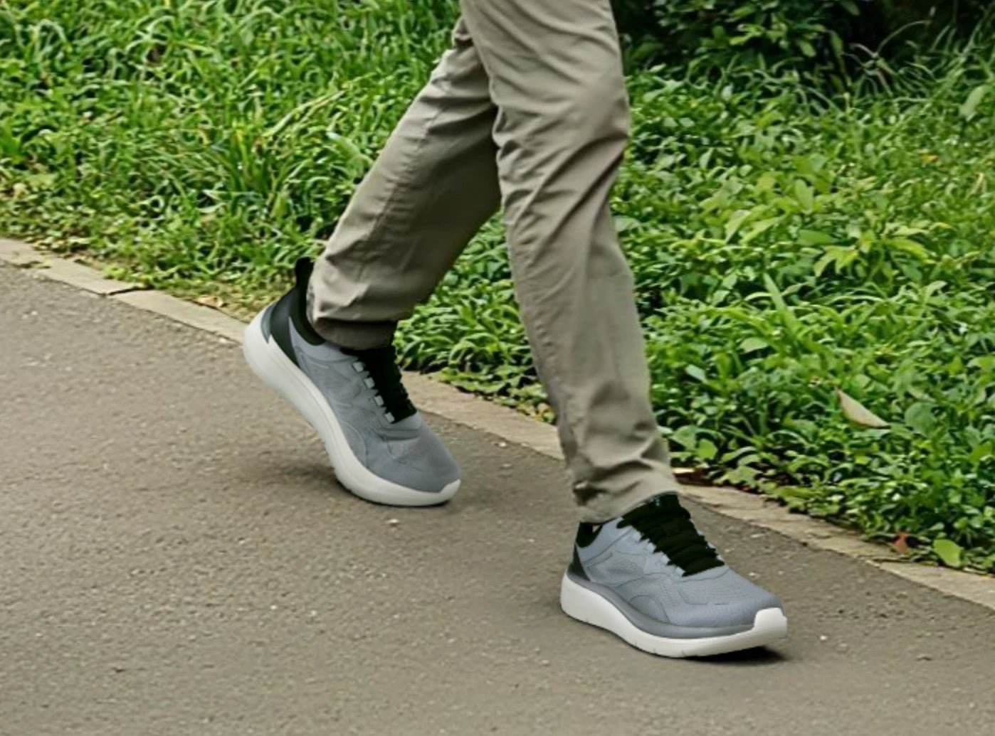 Men's Cloud Wanderer V24 - 2