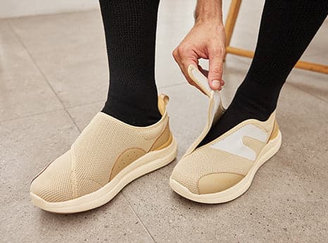 FitVille Women's EasyTop Diabetic Shoes V1 - 9