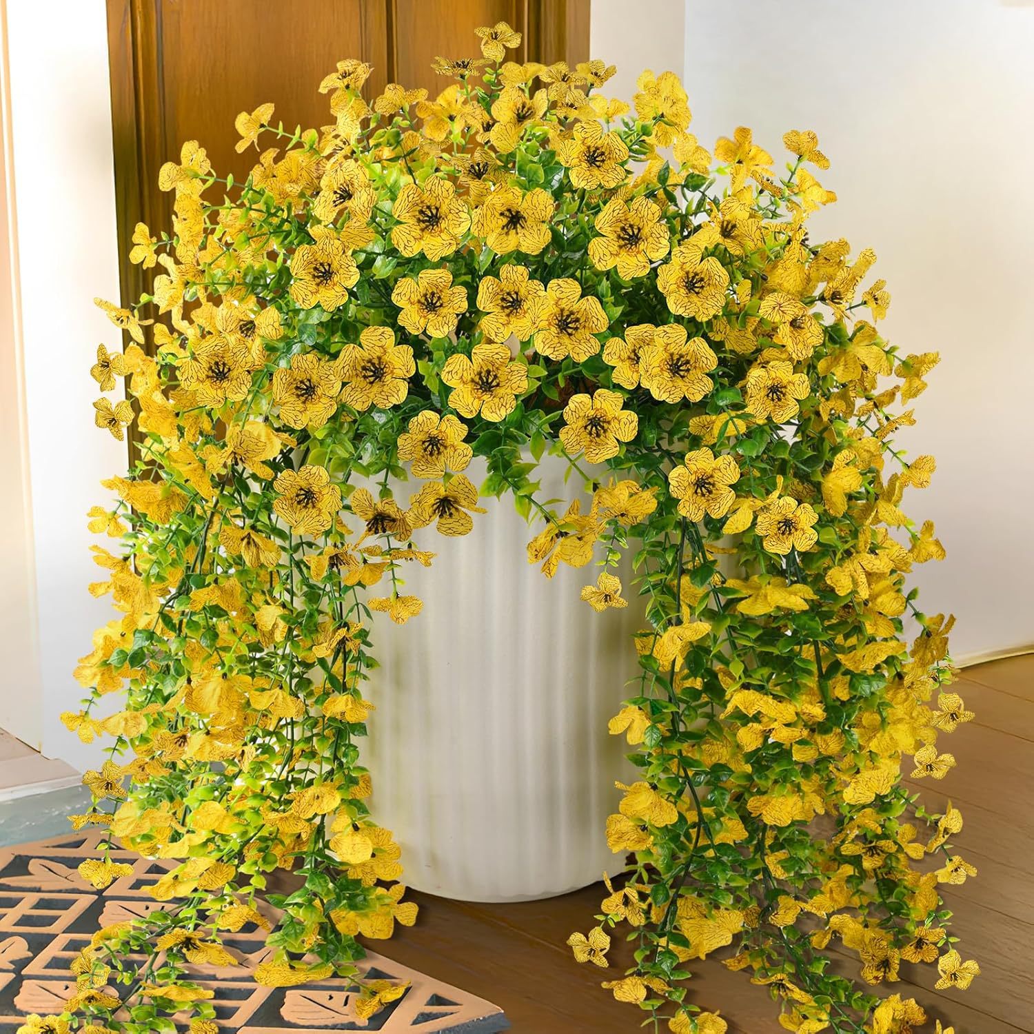 Outdoor UV-resistant eucalyptus and violet arrangement—suitable for home gardens, walls, porches, and party decorations.