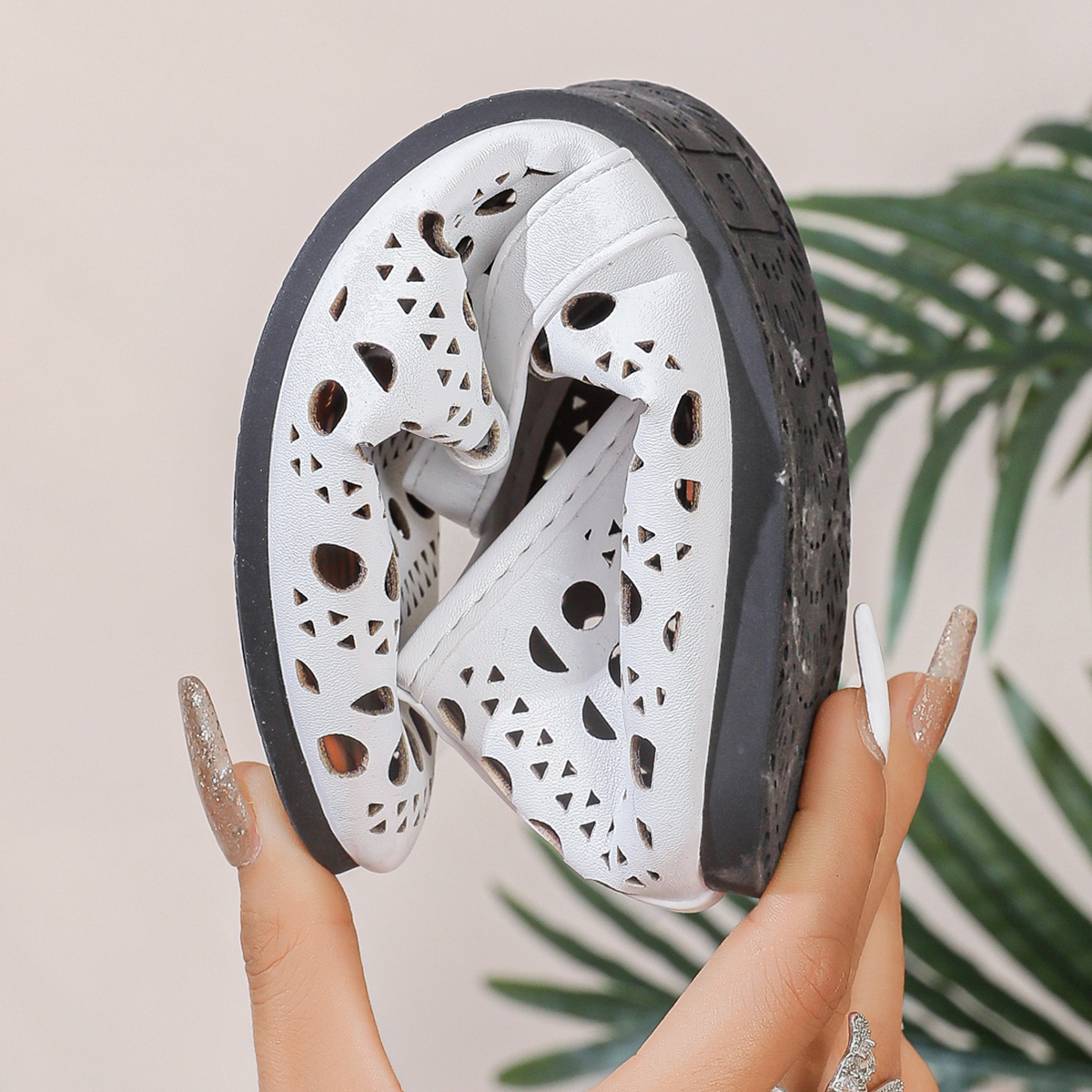 Summer Vintage Hollow-Out Flats for Women Ballet Flats Shoes Women’s Comfortable Dress Shoes Slip on Shoes Women Black Flats Round Toe PU Leather Flats