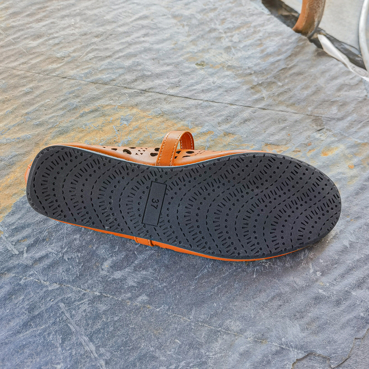 Summer Vintage Hollow-Out Flats for Women Ballet Flats Shoes Women’s Comfortable Dress Shoes Slip on Shoes Women Black Flats Round Toe PU Leather Flats