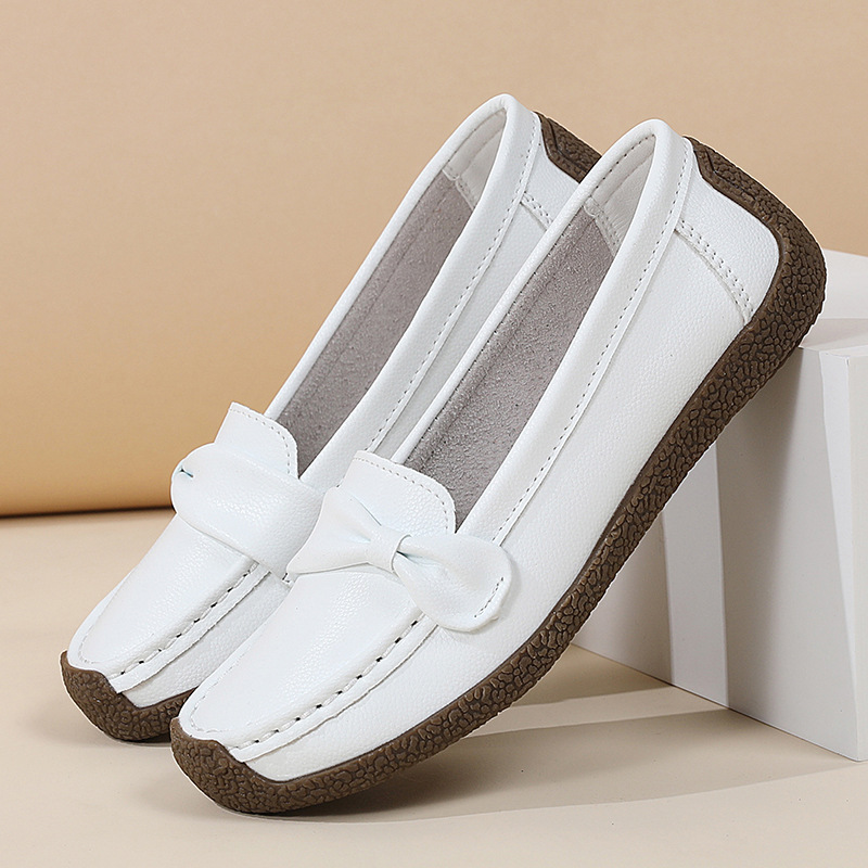 Large Size Cross-Border Comfortable Mother'S Shoes Single Shoes For Middle-Aged And Elderly People Comfortable And Not Tiring Feet Leather Shoes Lightweight Spring And Autumn Loafers