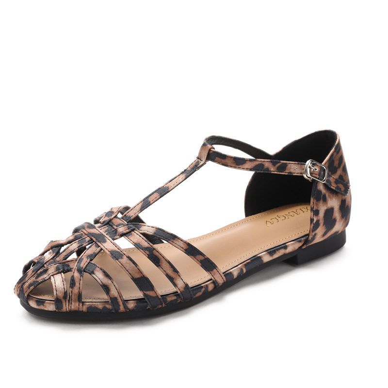 🔥Last Day 60% OFF🔥Women's 2026 Closed-Toe Woven T-Strap Flat Sandals, Breathable Hollow-Out Roman-Style Vacation Shoes