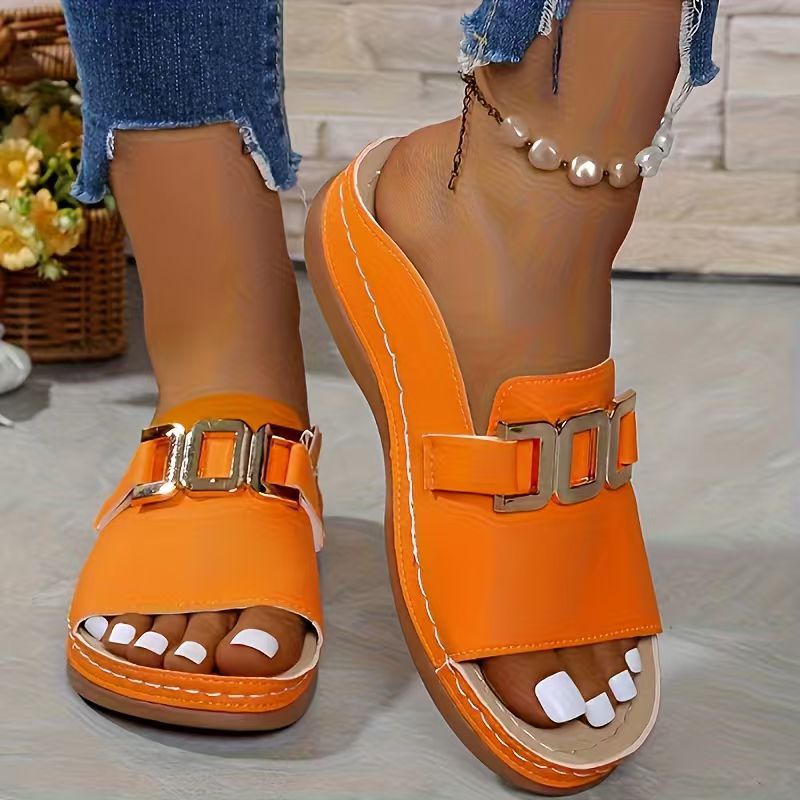 Foreign Trade Wedge Slippers Women'S 2025 New Cross-Border Plus Size Casual Fashion Simple Metal Buckle Fish-Mouth Sandals